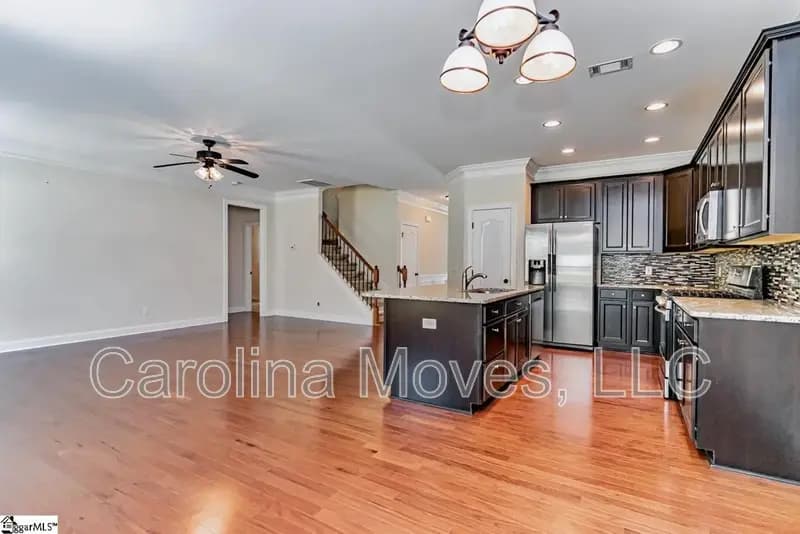 Simpsonville House: 4 Cedar Hill Court