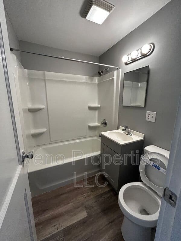 Saratoga Springs House: 96 Walworth St.