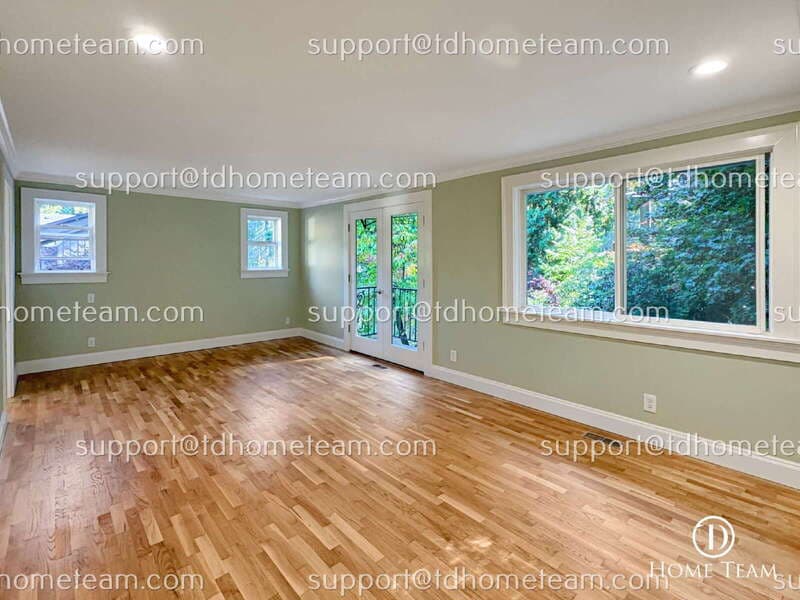 Bellevue House: 12903 NE 28th St