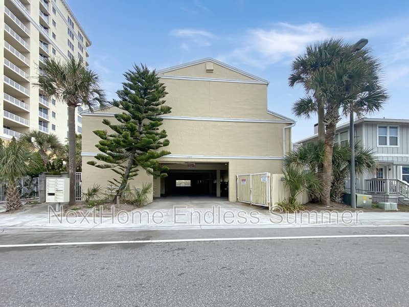 Jacksonville Beach Condo: 1107 1st Street South, #J