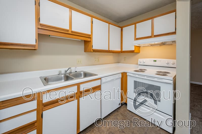 Jemison Condo: 156 Patton St W