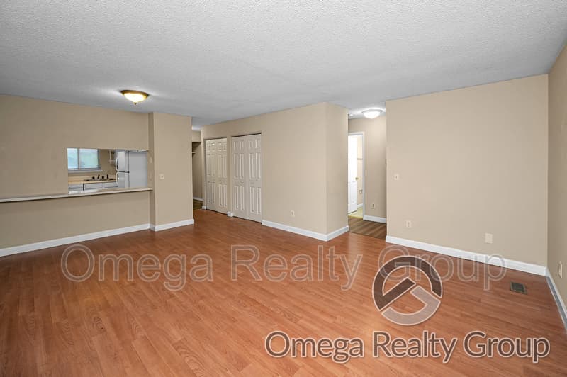 Jasper Condo: 1600 14th Ave E