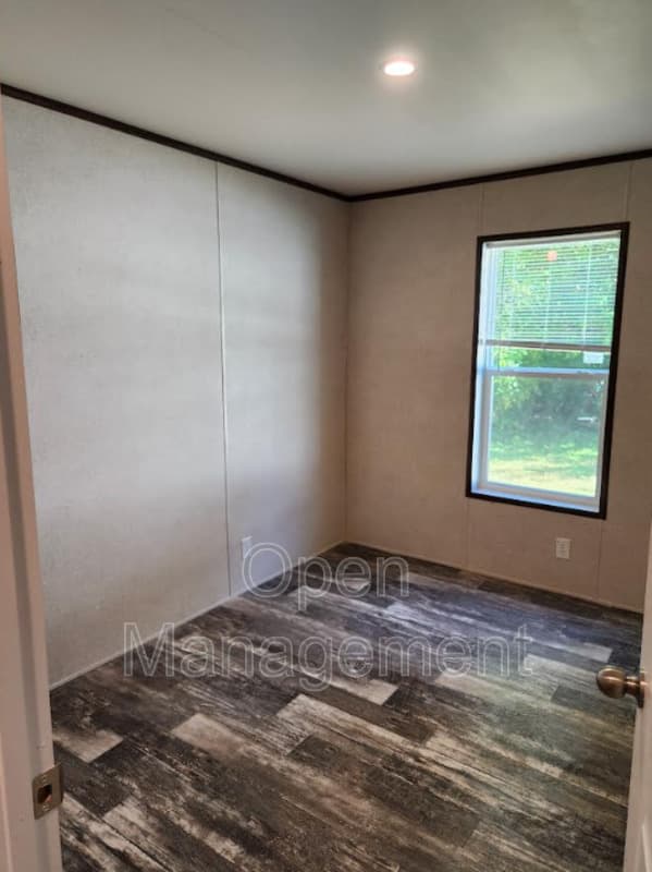 Colona House: 20 Willow Haven Ct