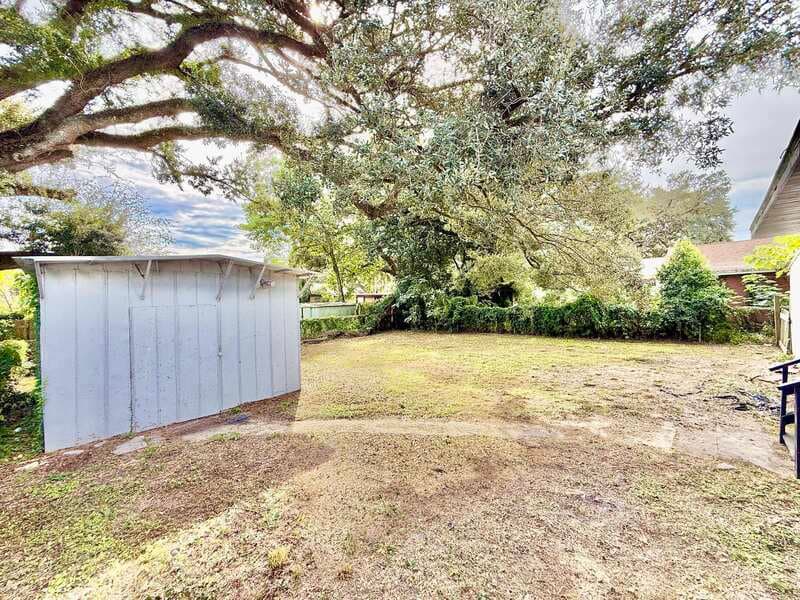 Tampa House: 8213 North Elmer Street