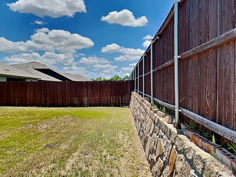 Denton House: 2909 Menguita St
