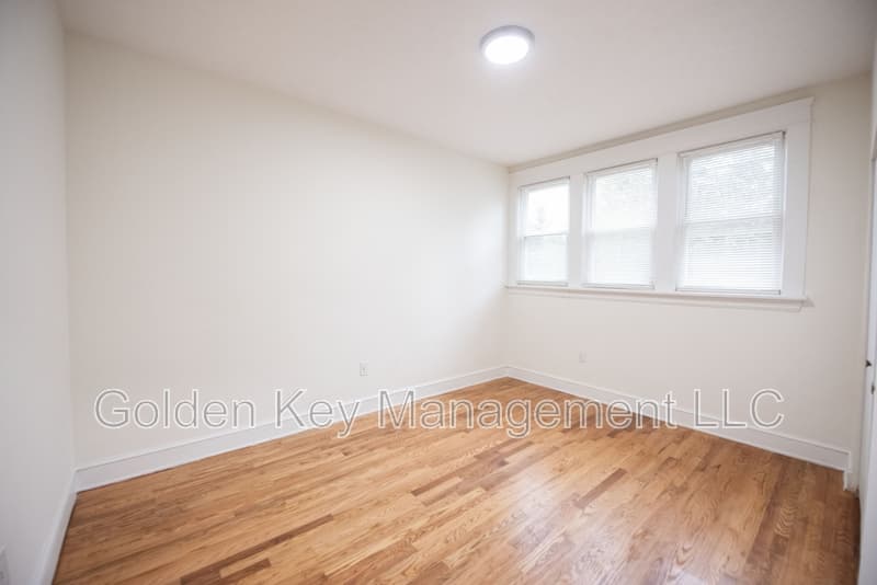 North Olmsted Condo: 5195 Dover Center Road - 1