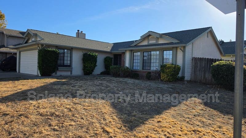 Vacaville House: 376 Marna Dr.