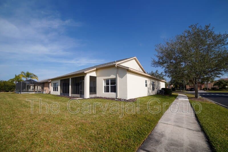 Poinciana House: 1196 Glendora Road North