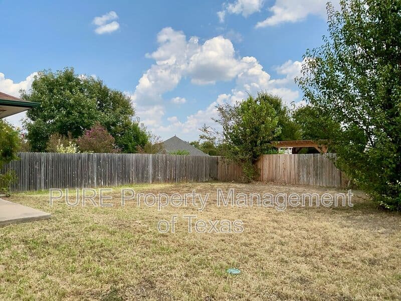 Round Rock House: 3123 Jazz St