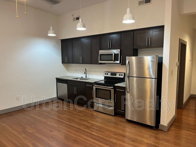 Richmond Condo: 1400 N Arthur Ashe Blvd