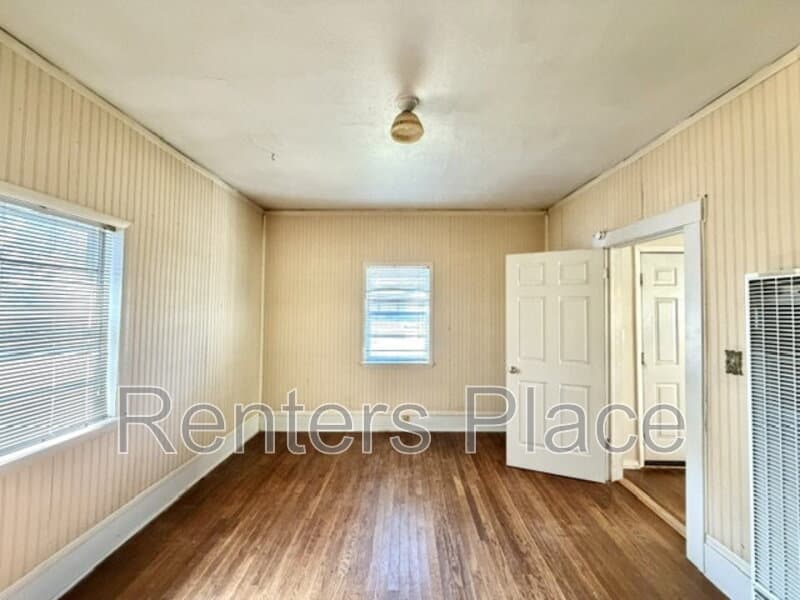 Claremore House: 428 E 4th St