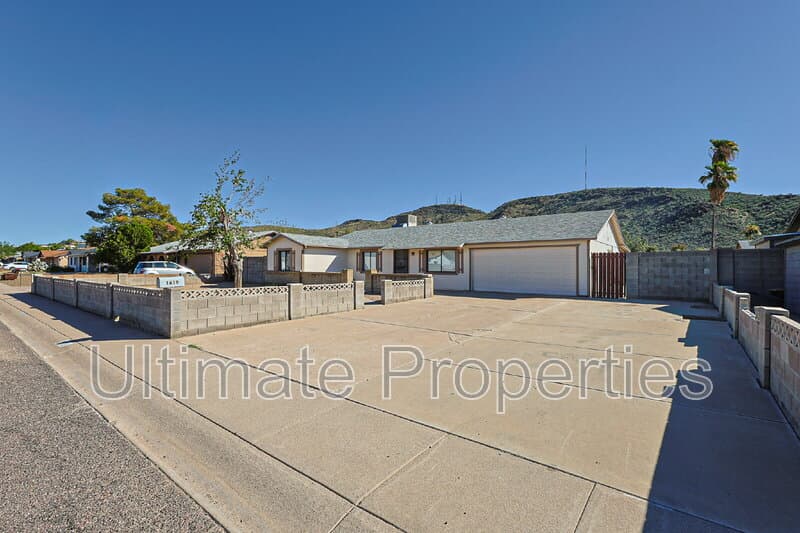 Phoenix House: 1619 W Pershing Ave