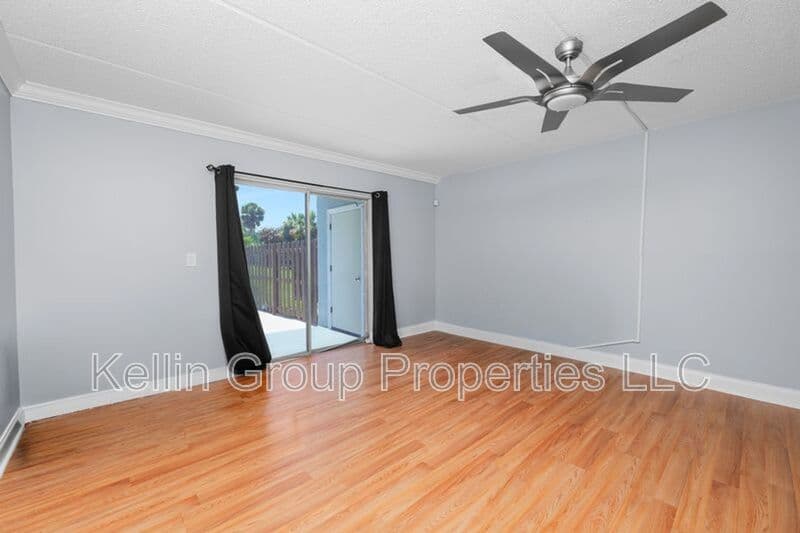 Tampa Townhome: 2862 Somerset Park Dr