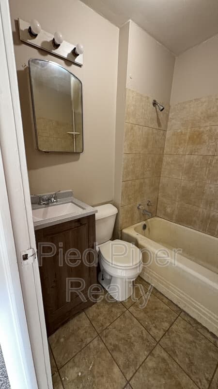 Freeport House: 1265 South Galena Avenue