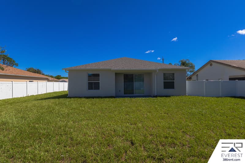Palm Coast House: 30 Beckner Ln