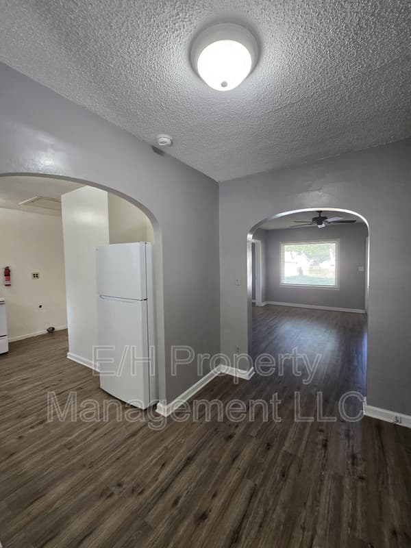 Wichita House: 915 Harding Street