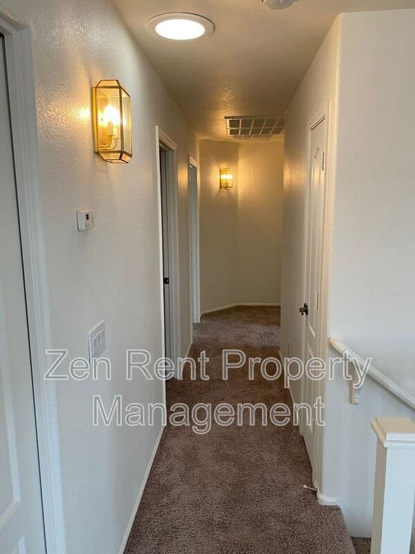 San Tan Valley House: 4150 E Azurite Rd