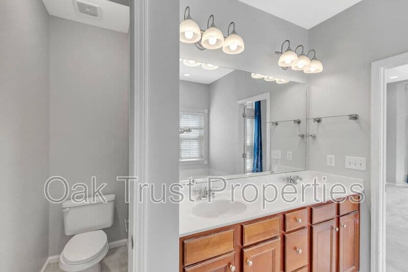 Moncks Corner House: 524 Evening Shade Dr