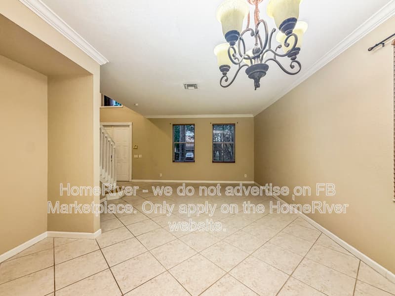 Weston House: 755 Sunflower Cir