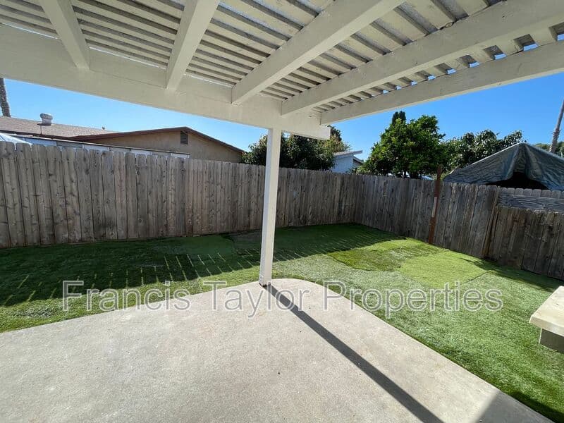 Oceanside House: 145 Francesca Drive
