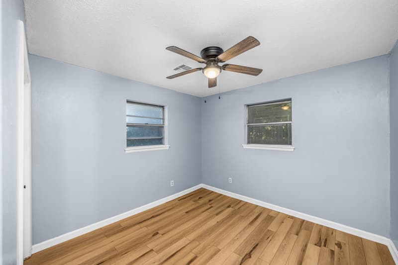 Lawton House: 3015 Northeast Pioneer Boulevard