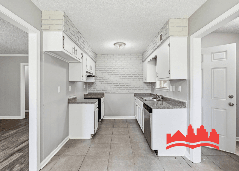 Memphis House: 5320 Plover Dr