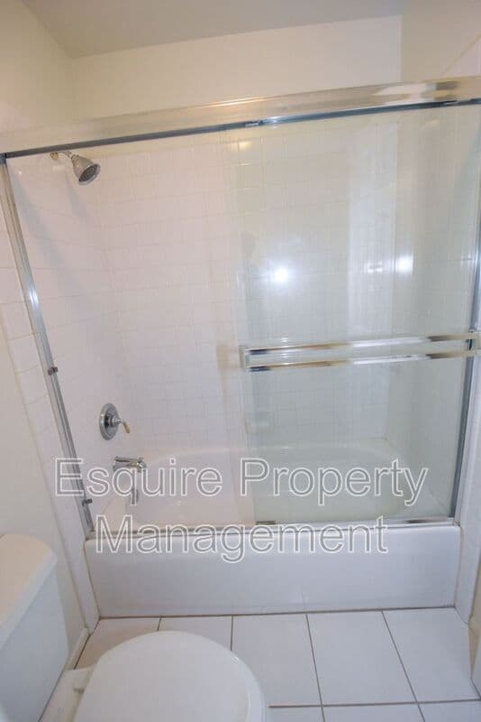 OXNARD House: 1821 LA QUINTA LN
