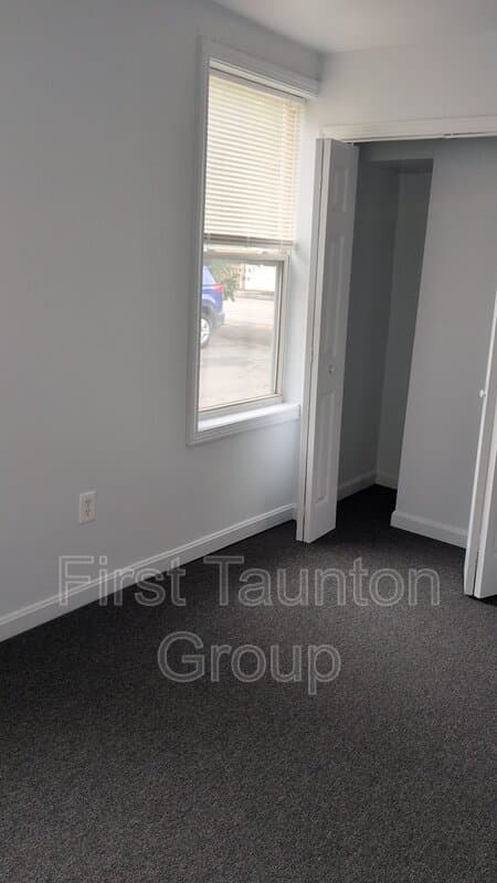 Taunton Condo: 458 Weir Street