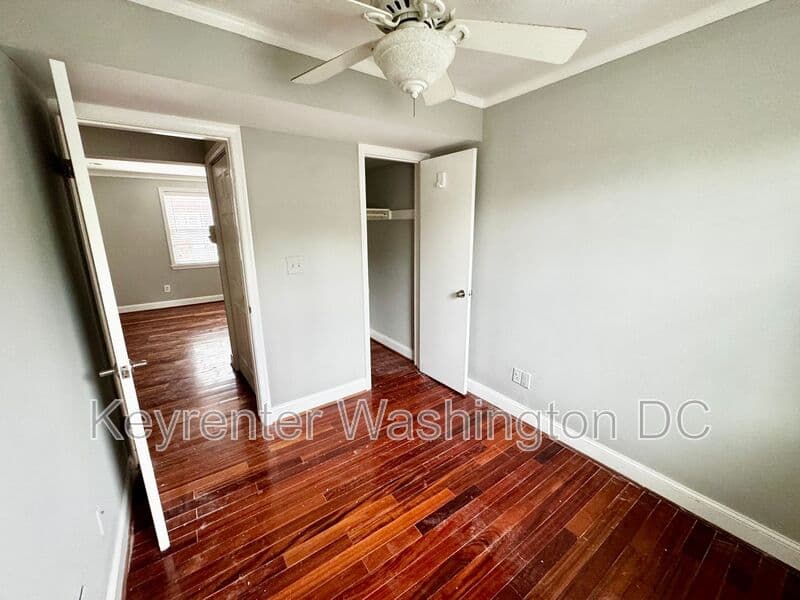 Washington Condo: 3805 W St, SE