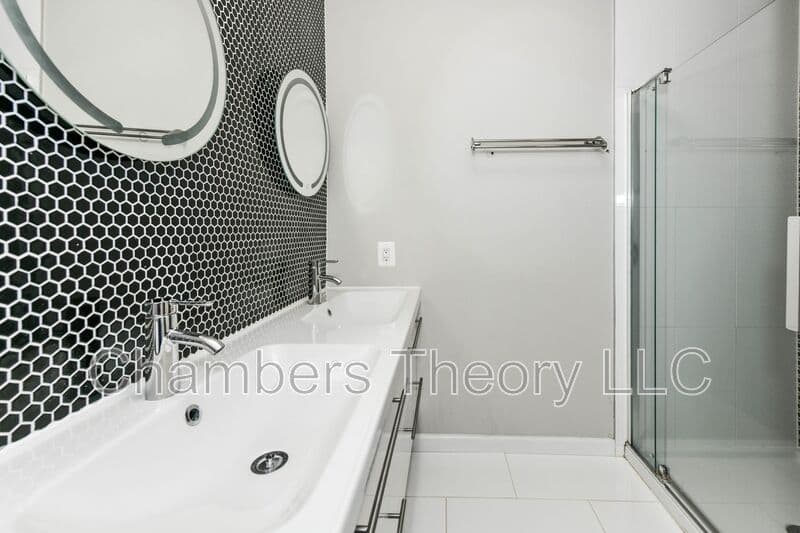 Reston House: 11475 Washington Plz W