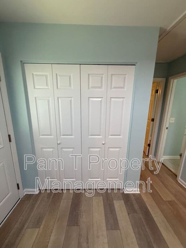 Savannah House: 2311 Tennessee Ave