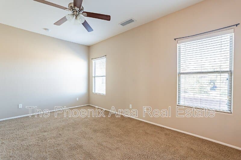 Maricopa House: 44626 W Yucca Ln