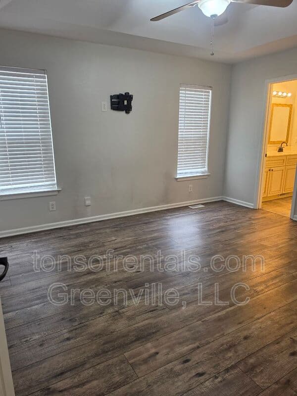 Greenville House: 100 Tanacross Way