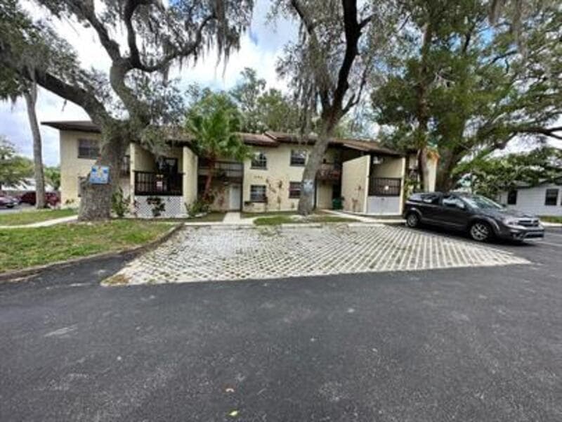 Safety Harbor Condo: 360 2nd Avenue North - D