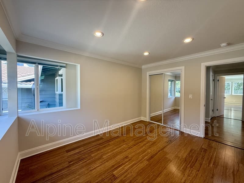 Burlingame House: 2917 Arguello Drive - Main