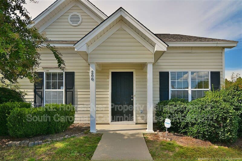Columbia House: 200 Lawson Dr