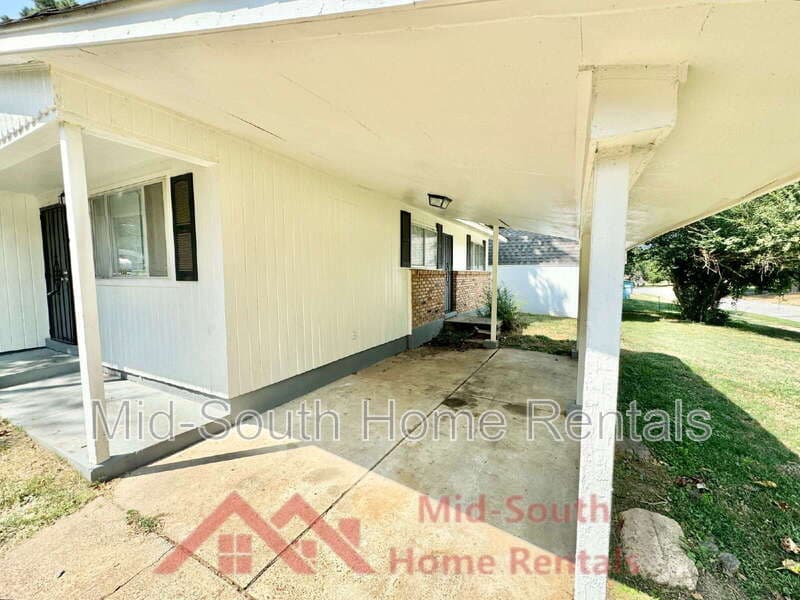 Memphis House: 2452 Debby Dr