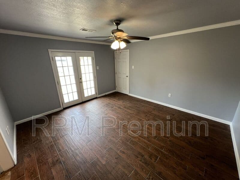 Baton Rouge House: 7516 Vice President Dr.