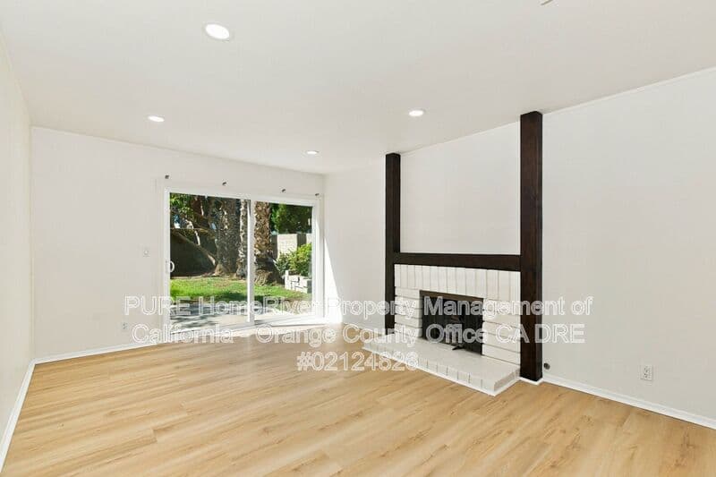 Irvine House: 4922 Rochelle Ave