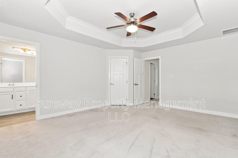 Cinnaminson Townhome: 126 Nathan Dr