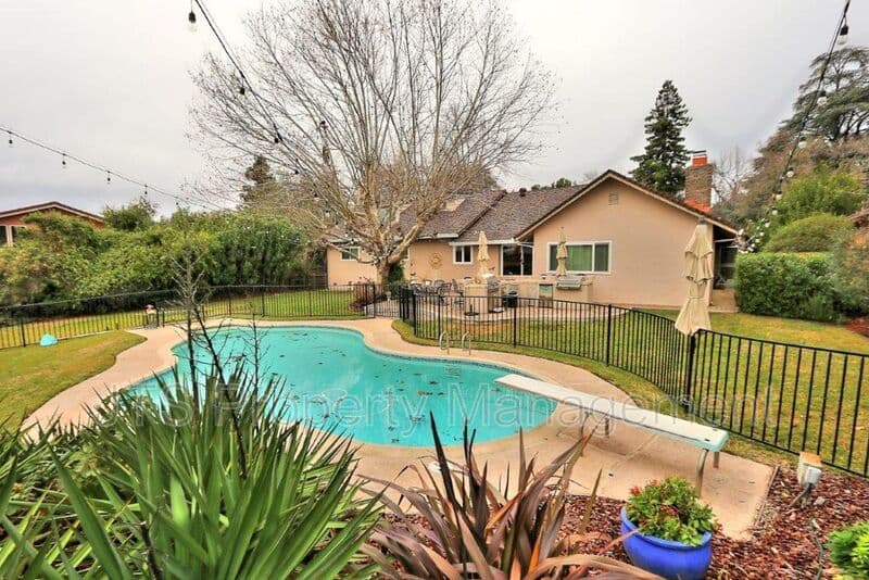 Fair Oaks House: 8520 Emperor Drive