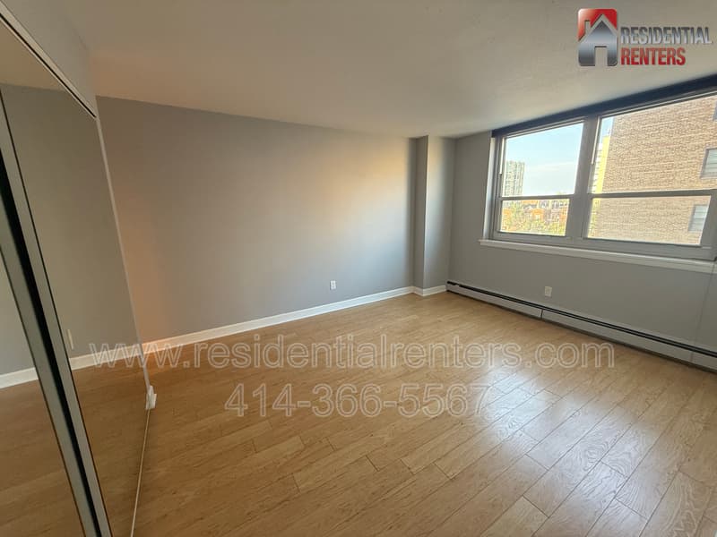 Milwaukee Condo: 1707 N Prospect Avenue