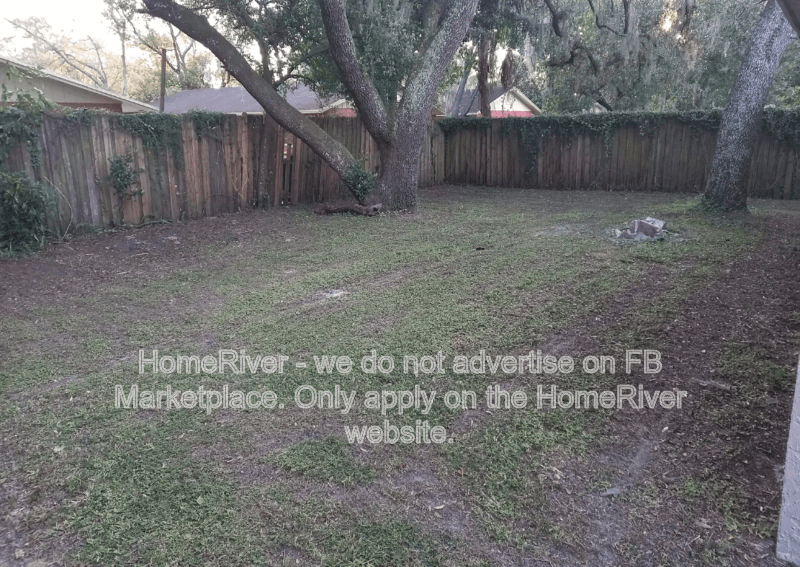 Tampa Condo: 1207 E 108th Ave