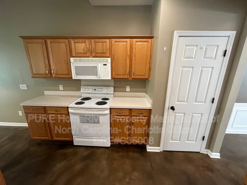 Charlotte House: 8903 Darcy Hopkins Drive