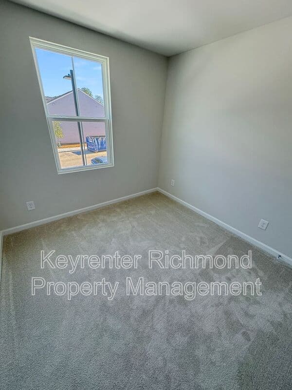 Richmond House: 1204 Canterbury Ridge Road
