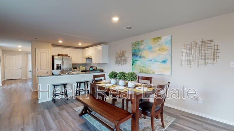 Seguin House: 9269 James Bowie