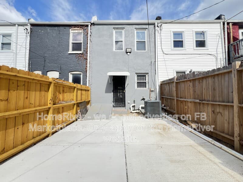 Baltimore Townhome: 2617 W Cold Spring Ln