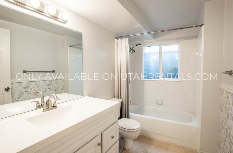 Salt Lake City House: 2670 S 800 E