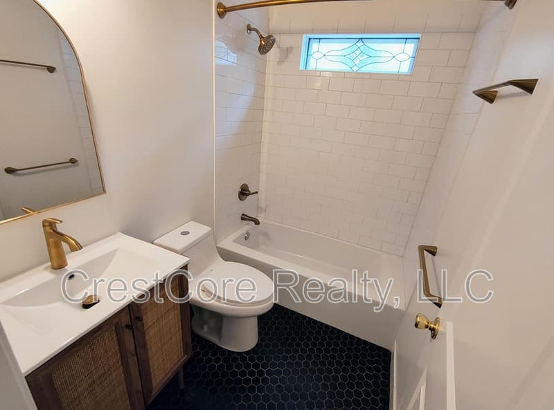 Bartlett House: 3890 Olive Road