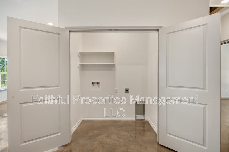 Tyler Condo: 13554 Farm to Market Road 14 - 10